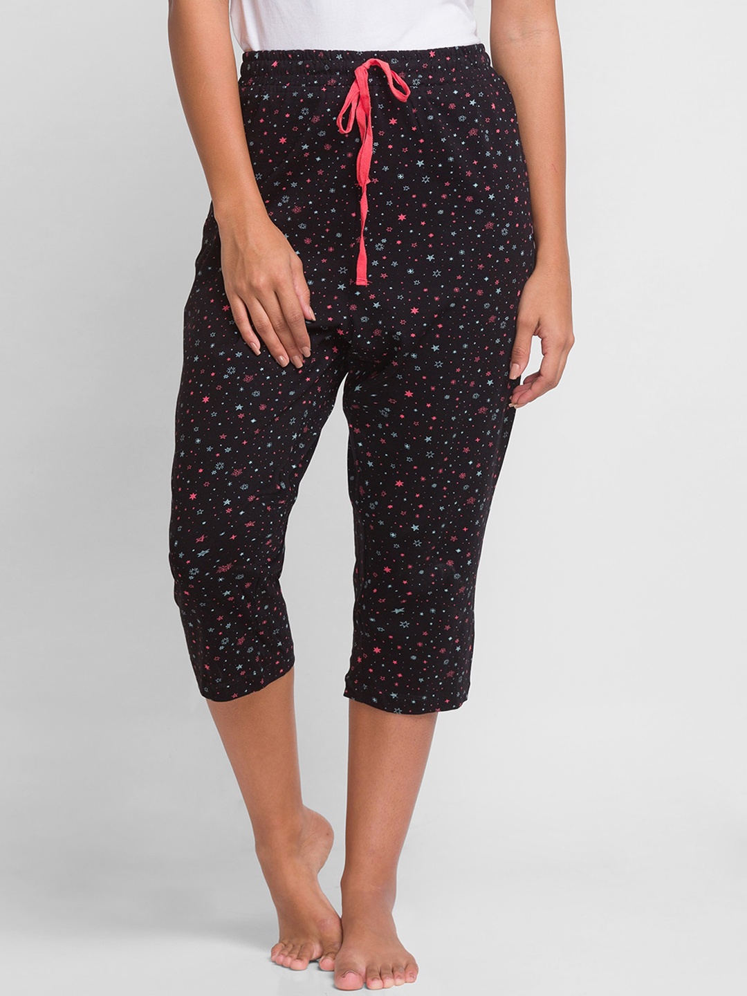 

XIN Women's Black & Blue Printed Pure Cotton Relaxed-Fit Capri Lounge Pants