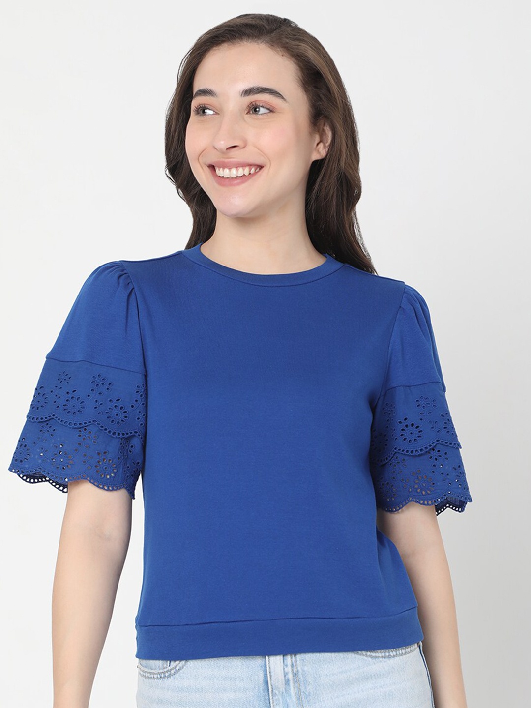 

Vero Moda Blue Solid Top