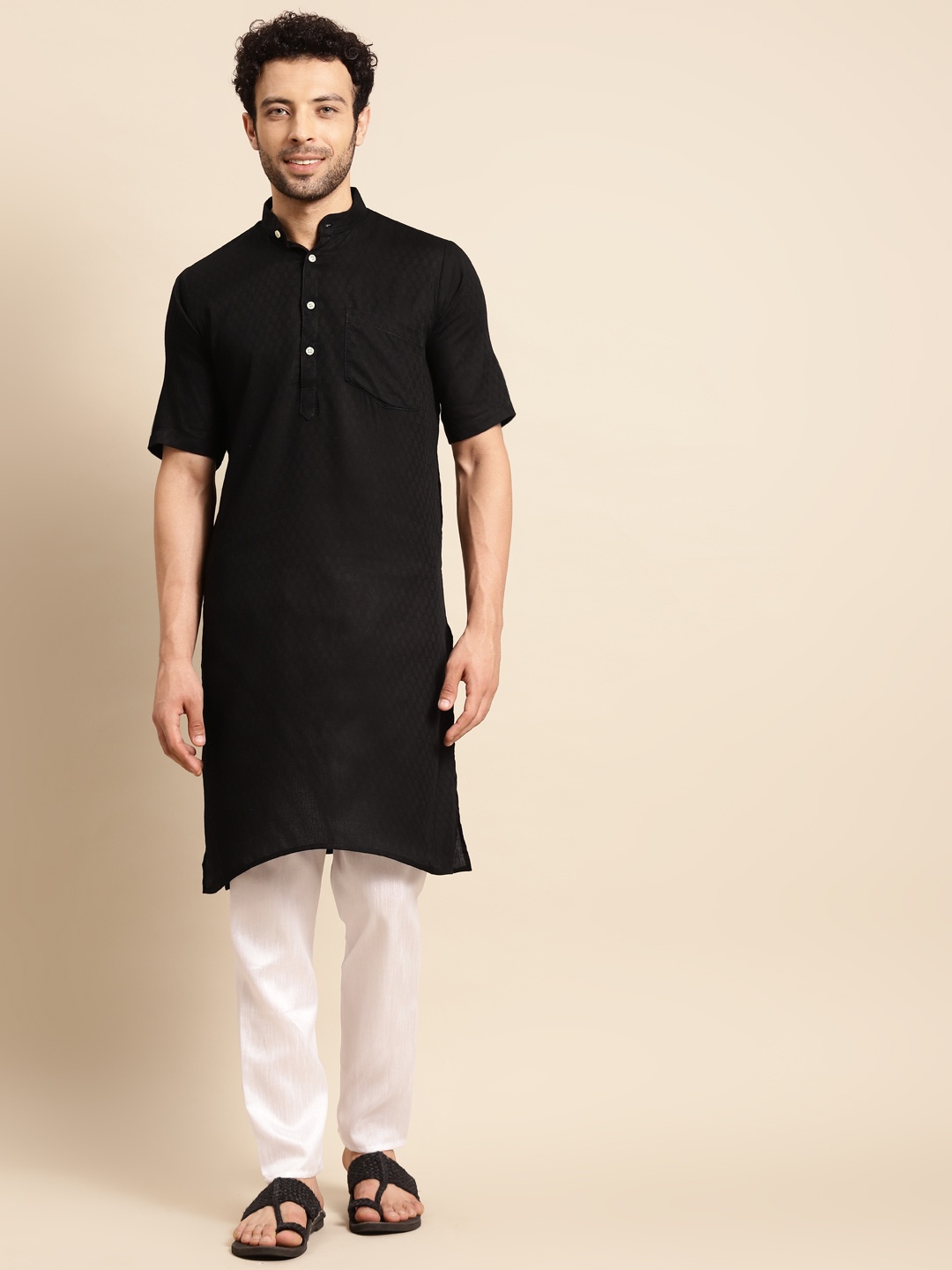 

RAJUBHAI HARGOVINDAS Men Black Pastels Kurta