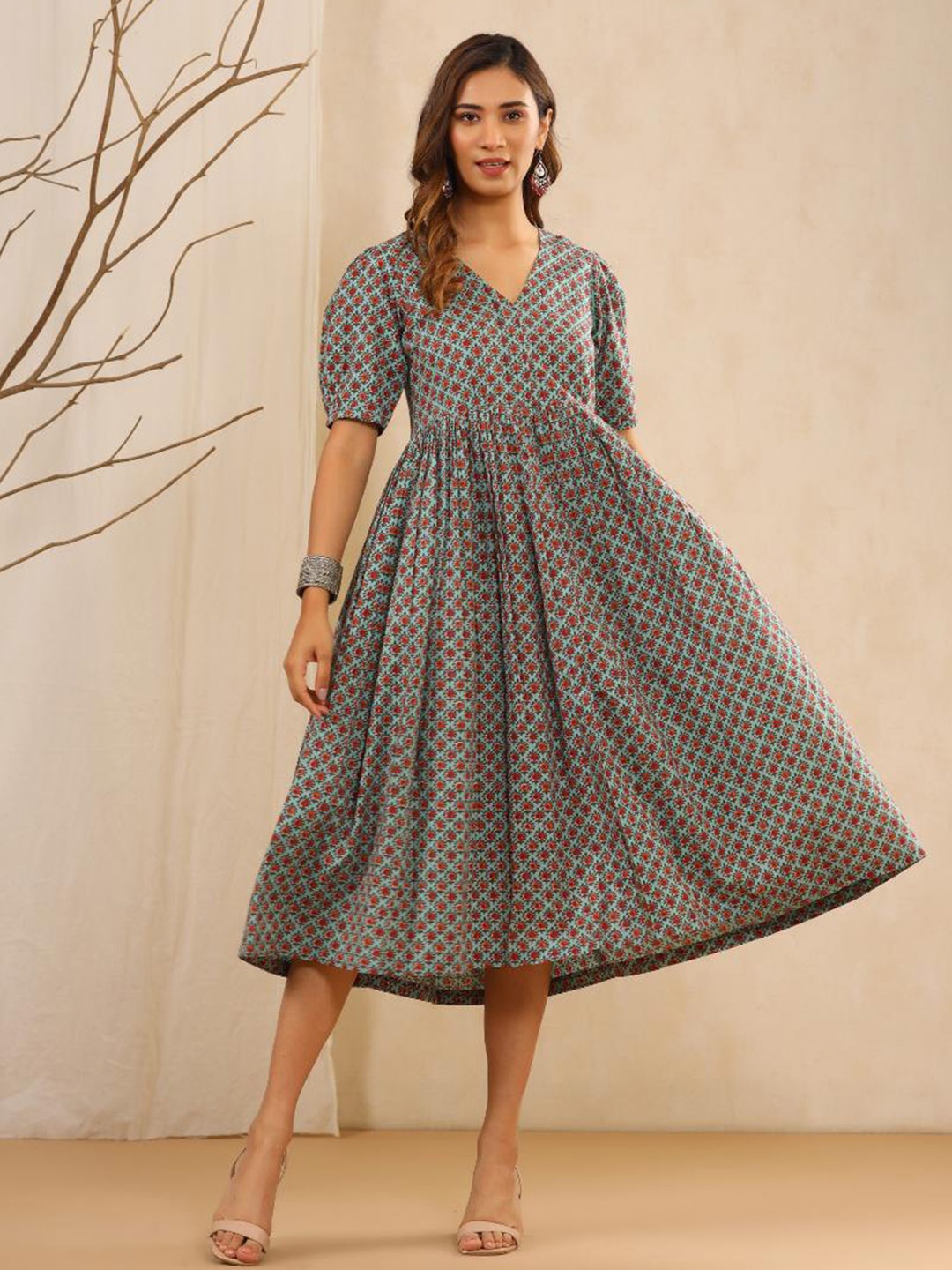 

Baisacrafts Green A-Line Midi Dress