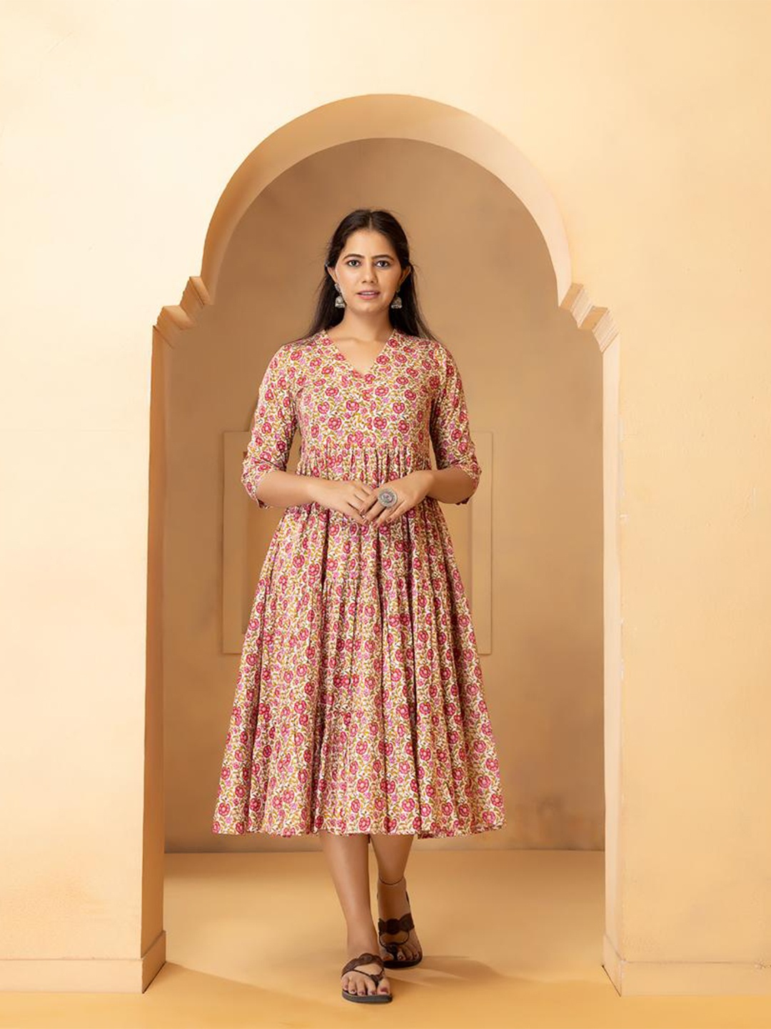 

Baisacrafts Magenta & White Floral Midi Dress