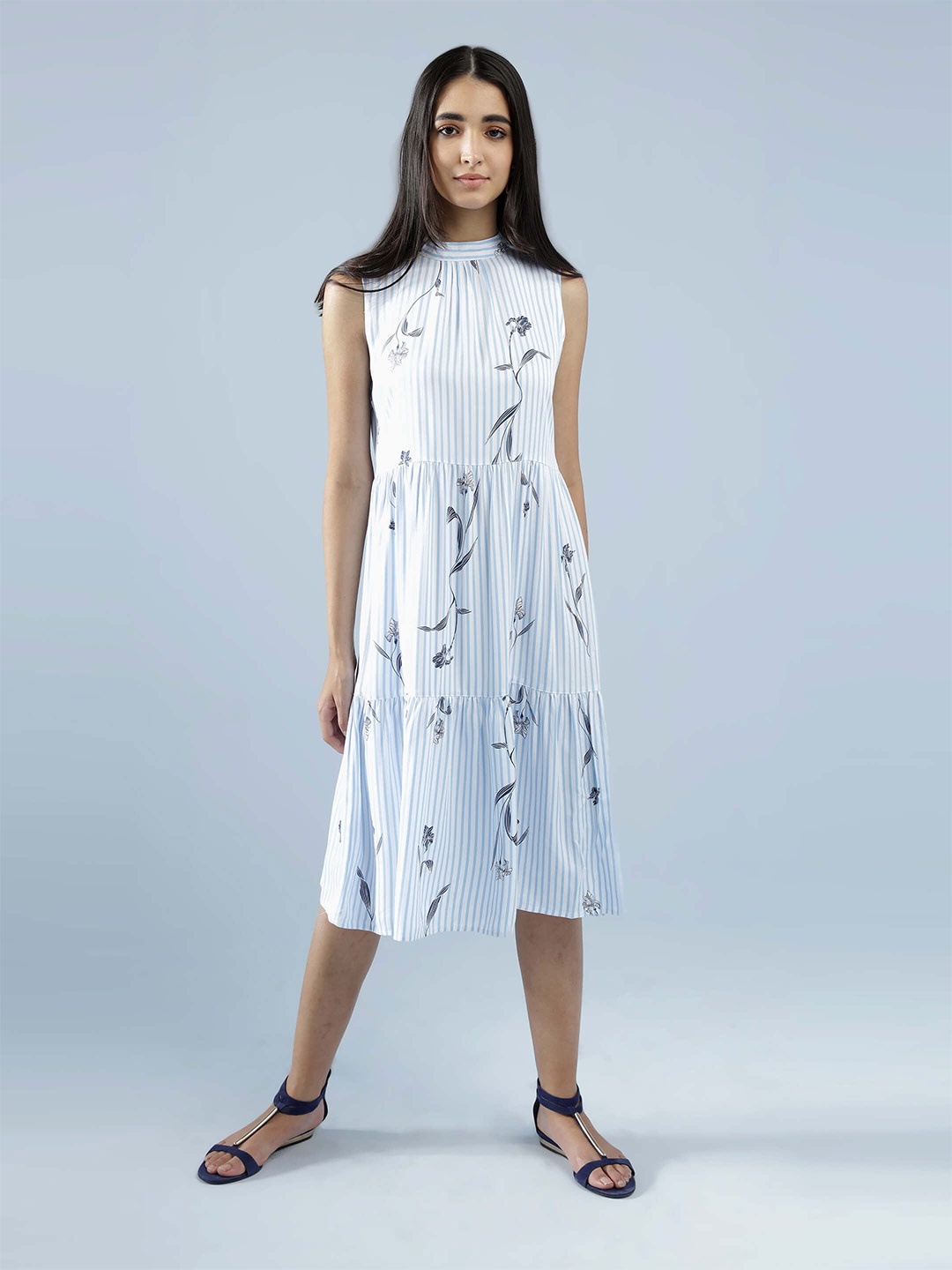 

IDK White & Grey Floral A-Line Midi Dress