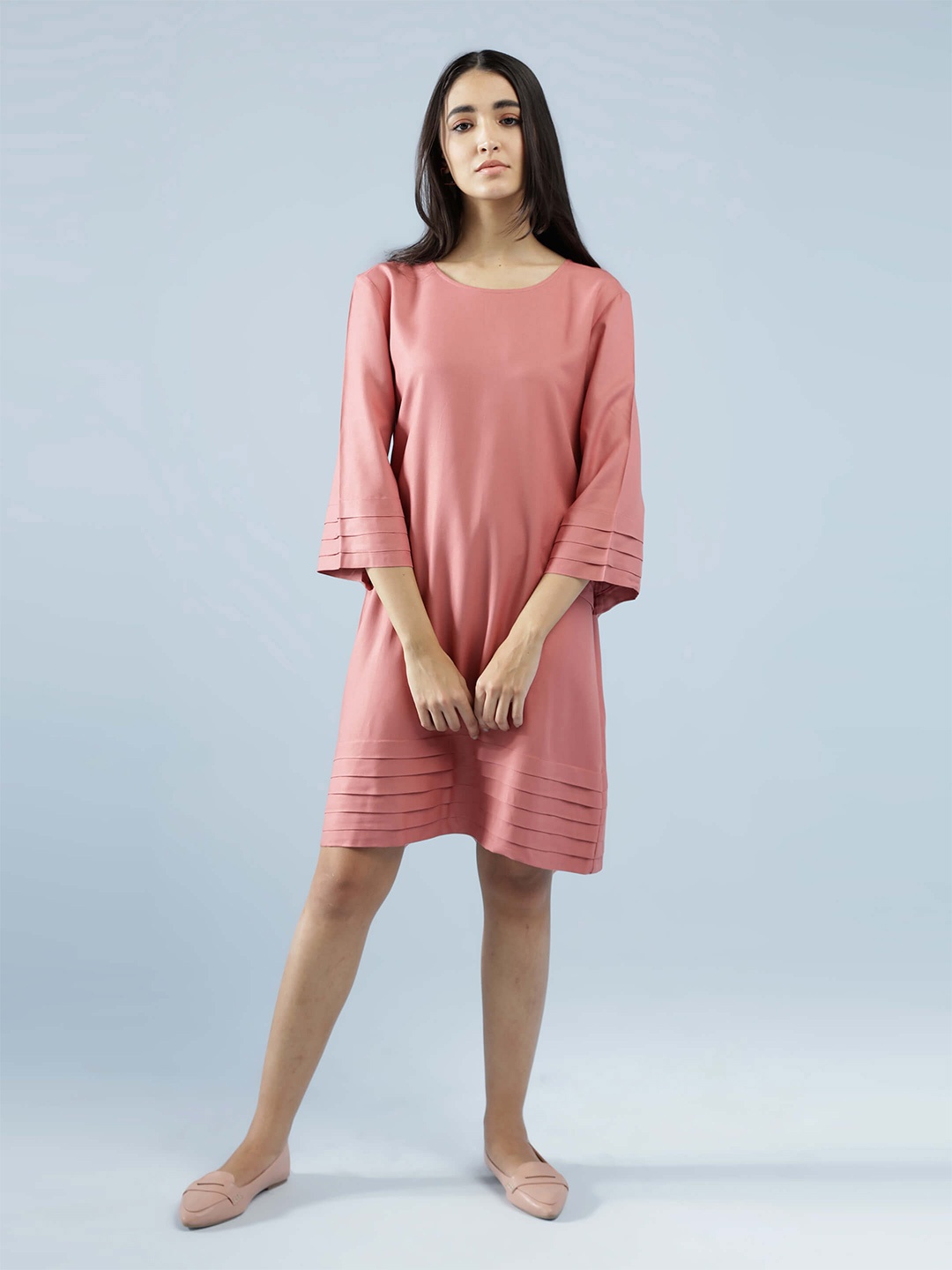 

IDK Peach-Coloured Sheath Dress