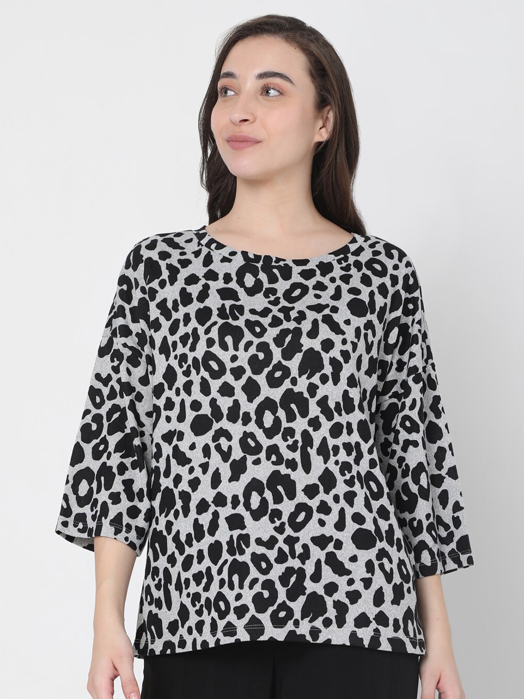 

Vero Moda Women Grey & Black Animal Print Top