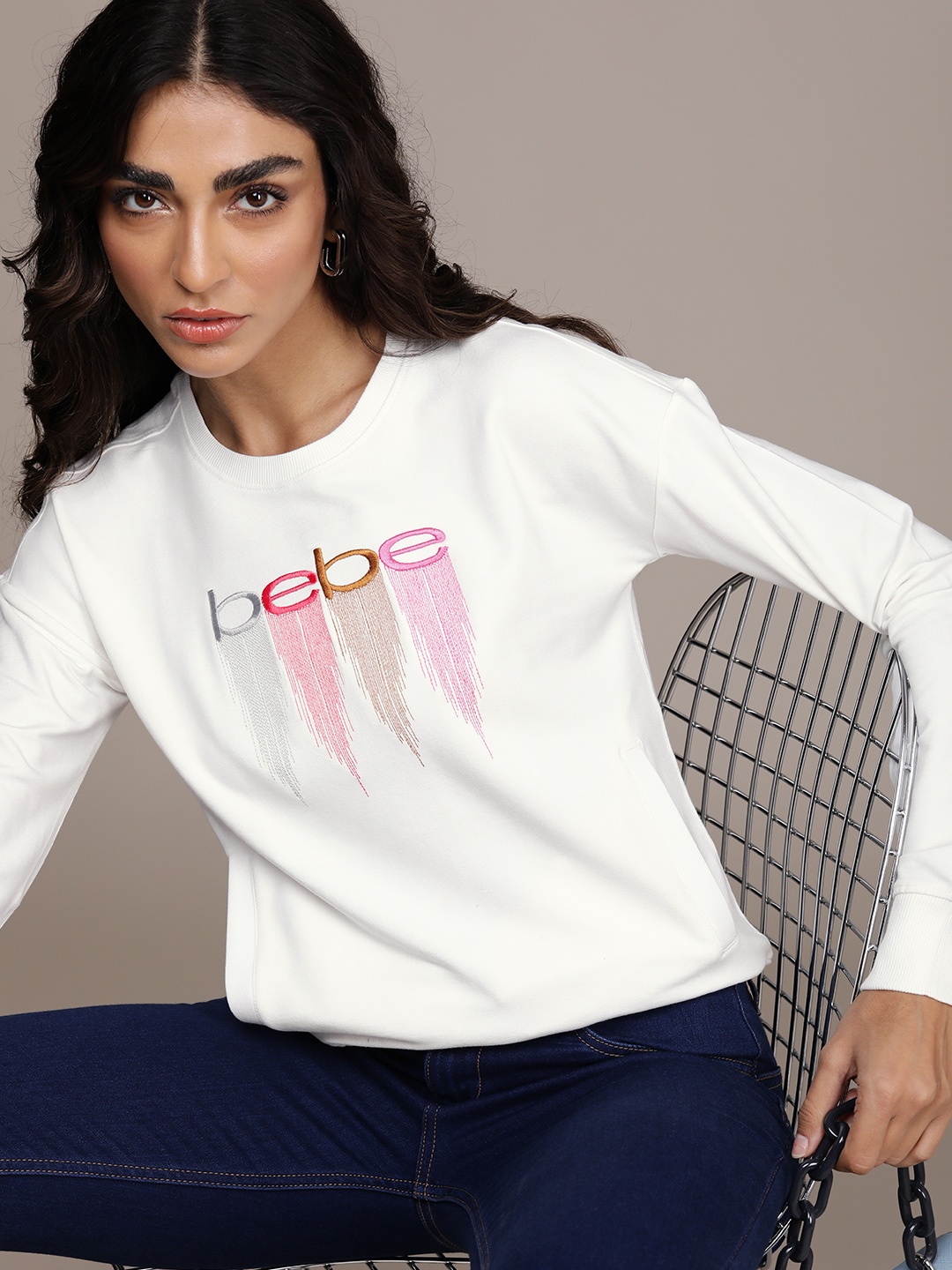 

bebe Women White Brand Logo Sweatshirt