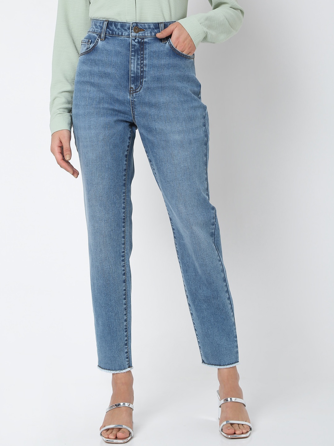 

Vero Moda Women Blue Straight Fit High-Rise Light Fade Jeans