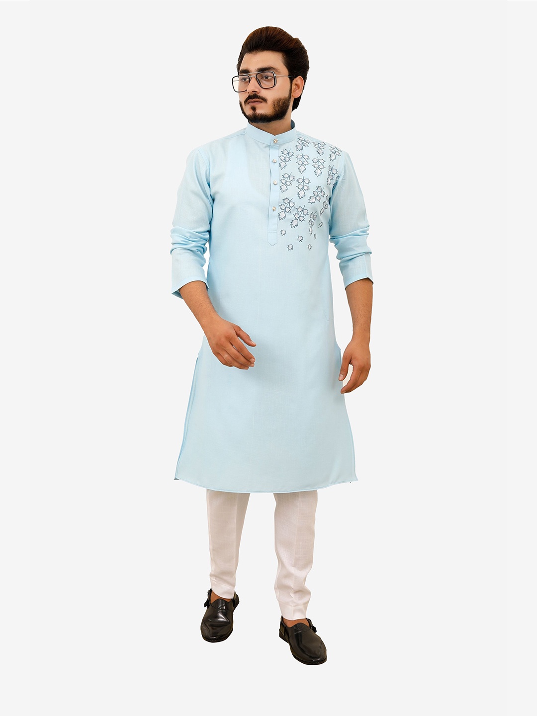 

Tibra Collection Men Blue Pure Cotton Kurta with Churidar