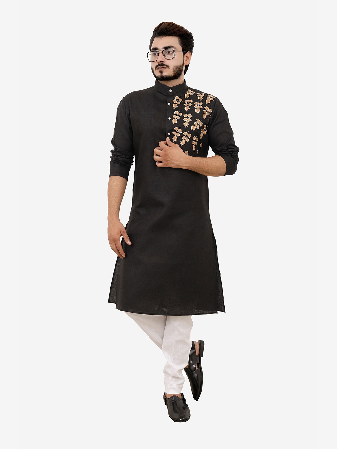 

Tibra Collection Men Black Pure Leaves Print Cotton Kurta with Pyjama
