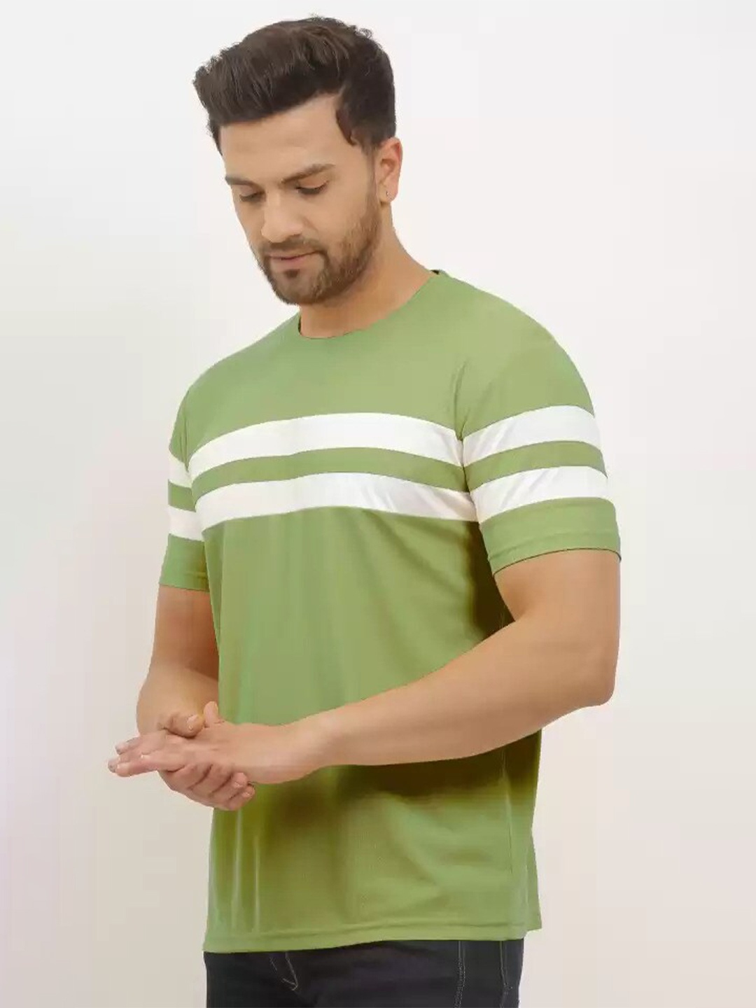 

KAJARU Men Green & Off White Striped T-shirt