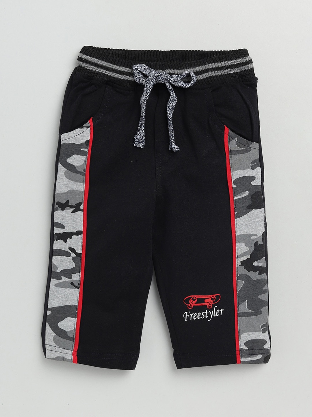 

Olio Kids Boys Black Printed Shorts
