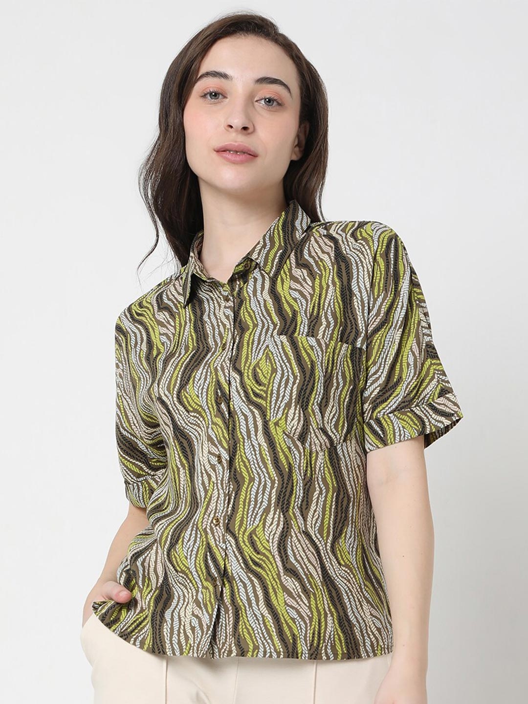 

Vero Moda Women Green Printed Casual Shirt