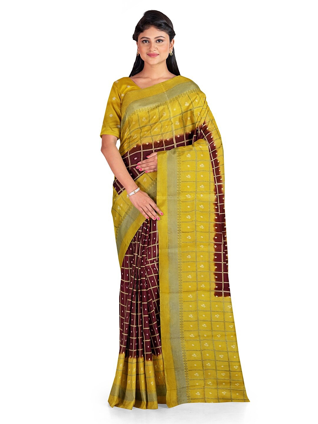 

SAADHVI Maroon & Mustard Woven Design Silk Blend Fusion Bandhani Saree