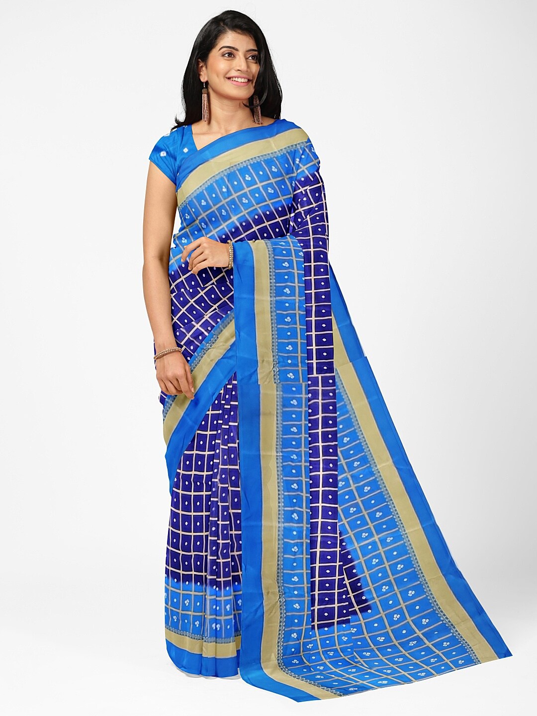 

SAADHVI Navy Blue & White Bandhani Silk Blend Fusion Bandhani Saree