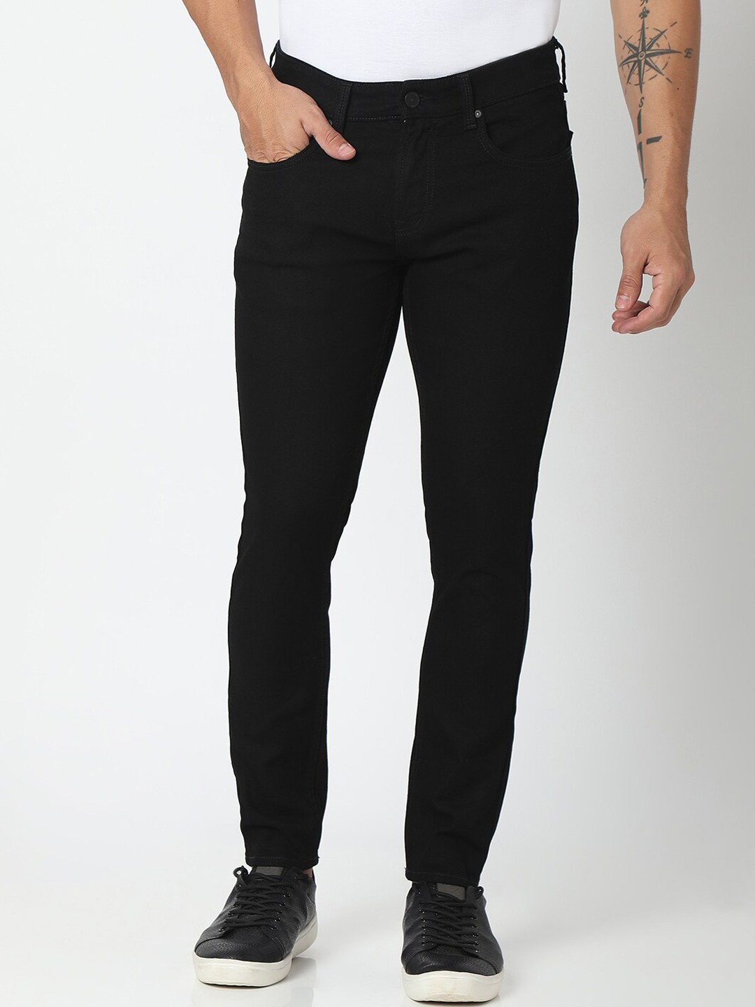 

SPYKAR Men Black Slim Fit Jeans