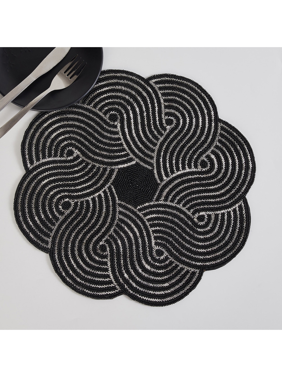

Mandarin-Modern Retreat Black Beaded Glass Trivet