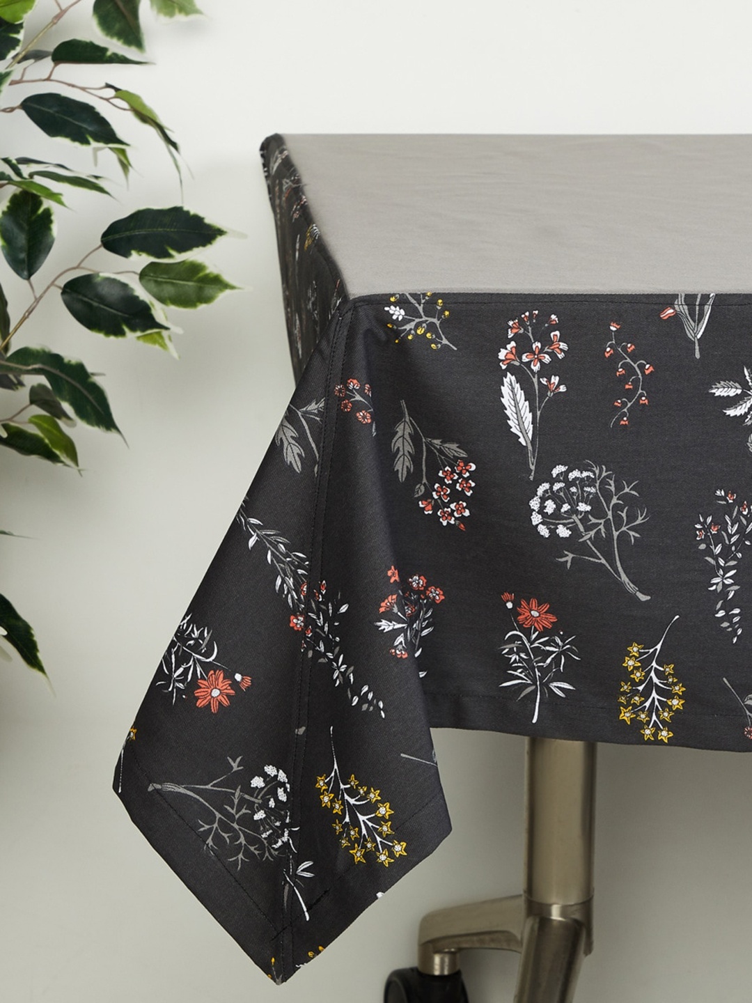 

Home Centre Black Mandarin-Modern Retreat Printed Cotton Table Cloth