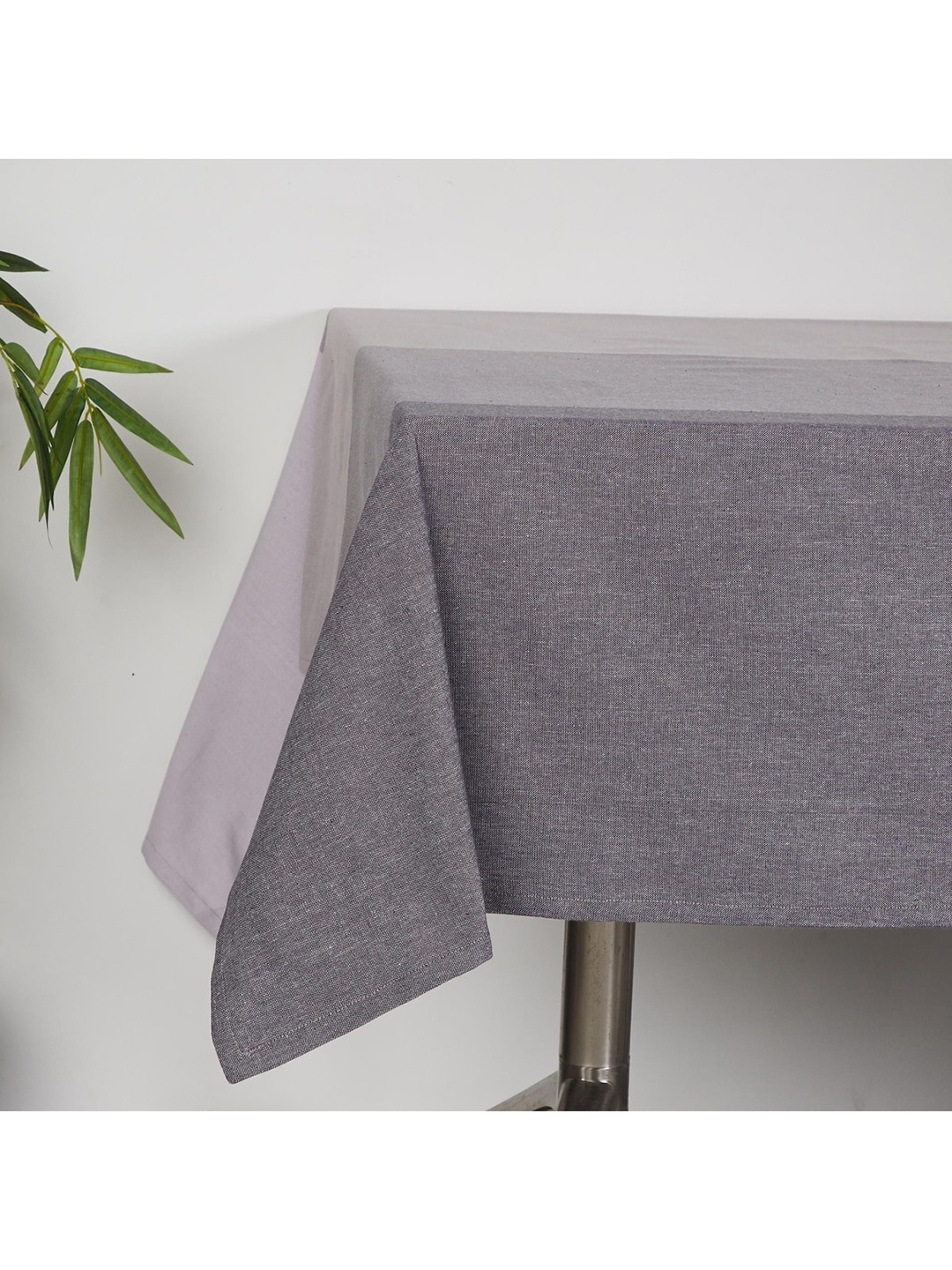 

Home Centre Grey Colourblocked Cotton Table Cloth