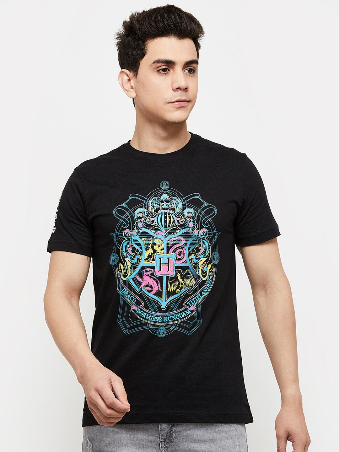 

max Men Black & Blue Printed T-shirt