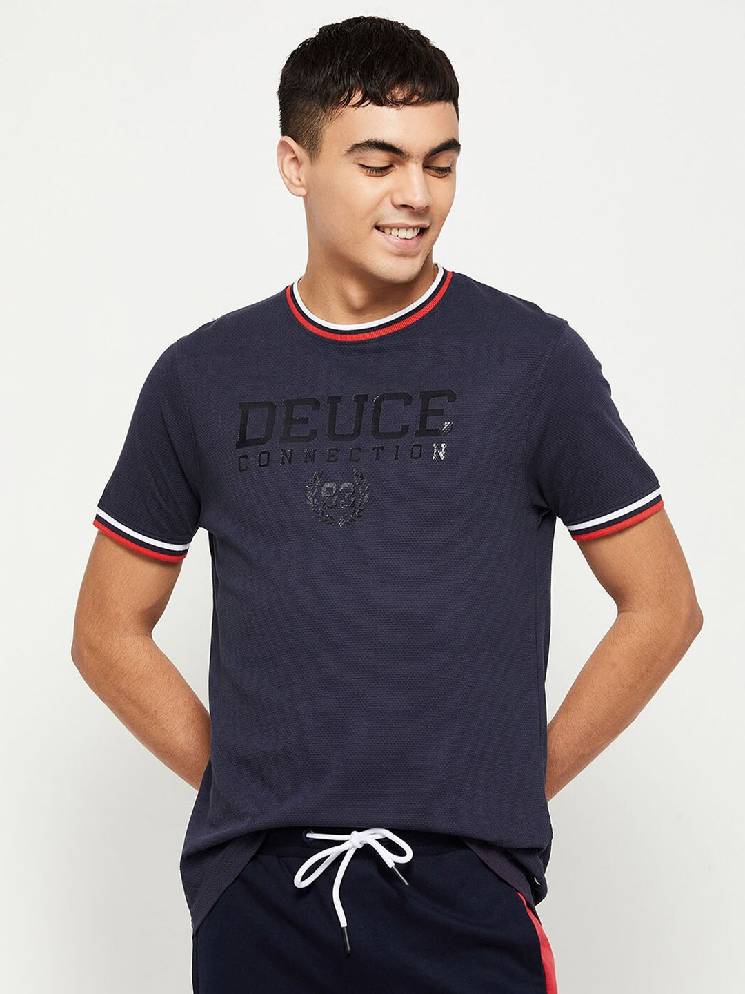 

max Men Blue Typography T-shirt