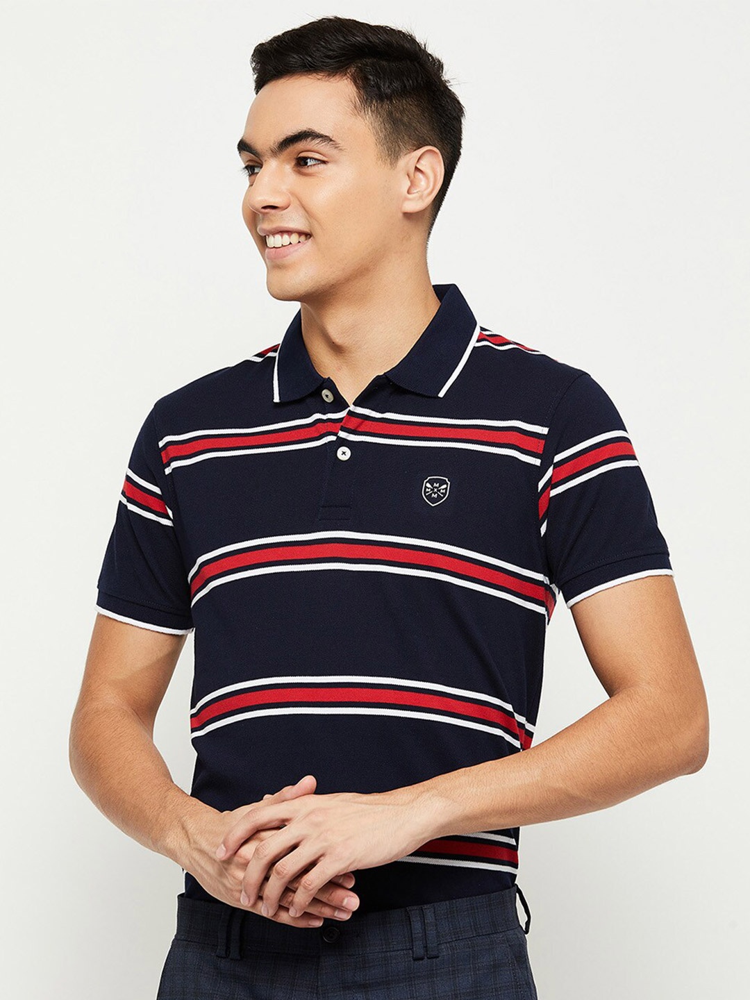 

max Men Black Striped Polo Collar T-shirt