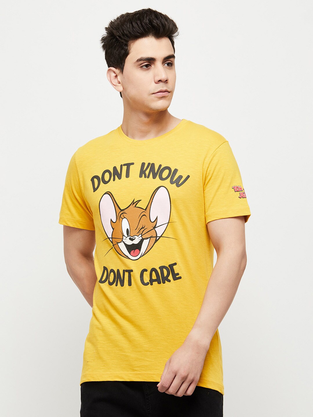 

max Men Yellow Printed Raw Edge T-shirt