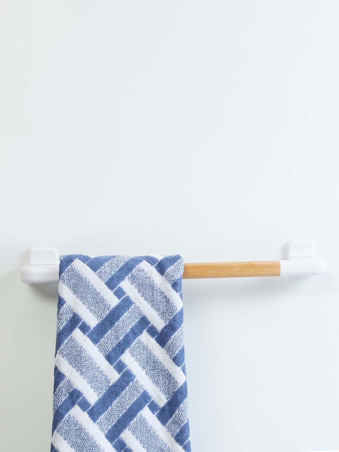 

Home Centre Orion Panache Brown Textured Polypropylene Wall Mounted Towel Bar