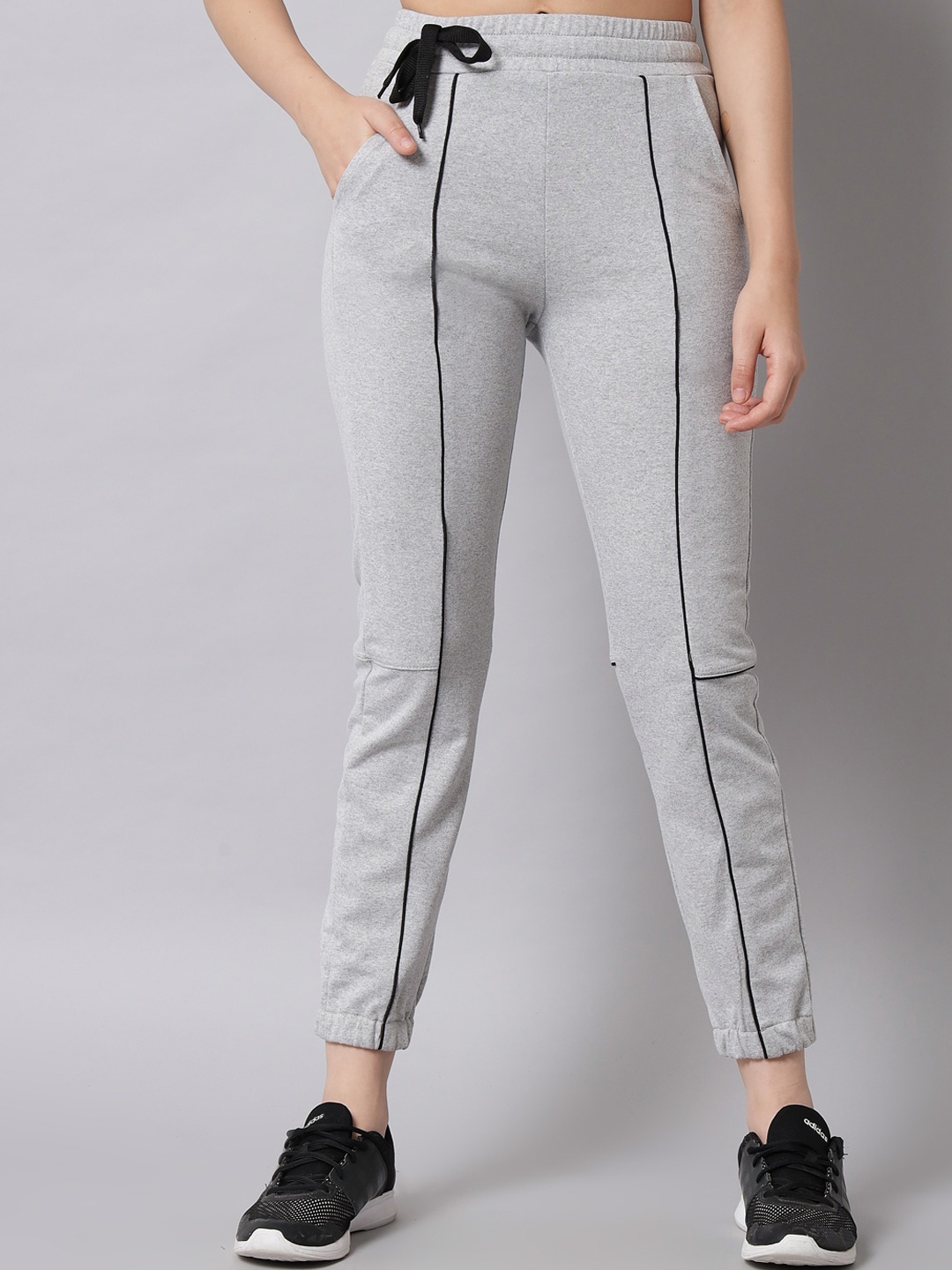

Q-rious Women Grey Solid Pure Cotton Joggers