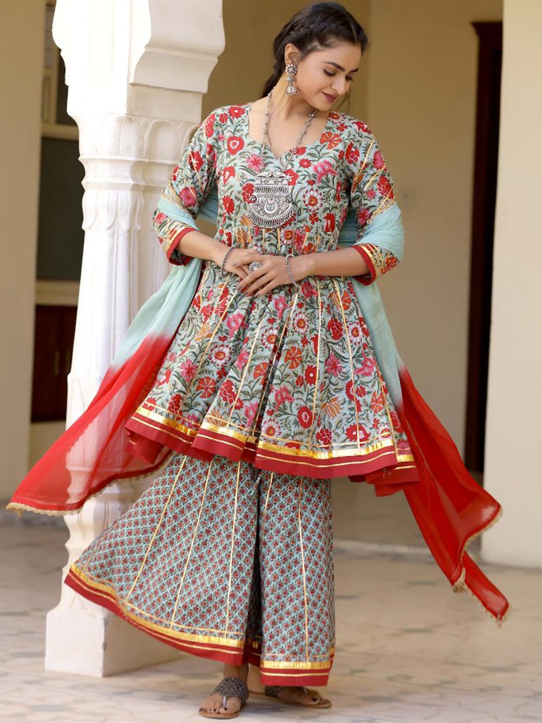

Baisacrafts Women Red Panelled Gota Patti Pure Cotton Kurta with Sharara & With Dupatta