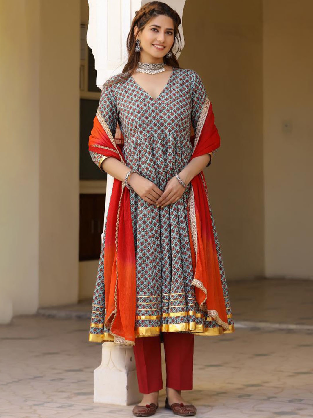 

Baisacrafts Green Handblock Printed & Gotapaati Pure Cotton Anarkali Suit Set & Dupatta
