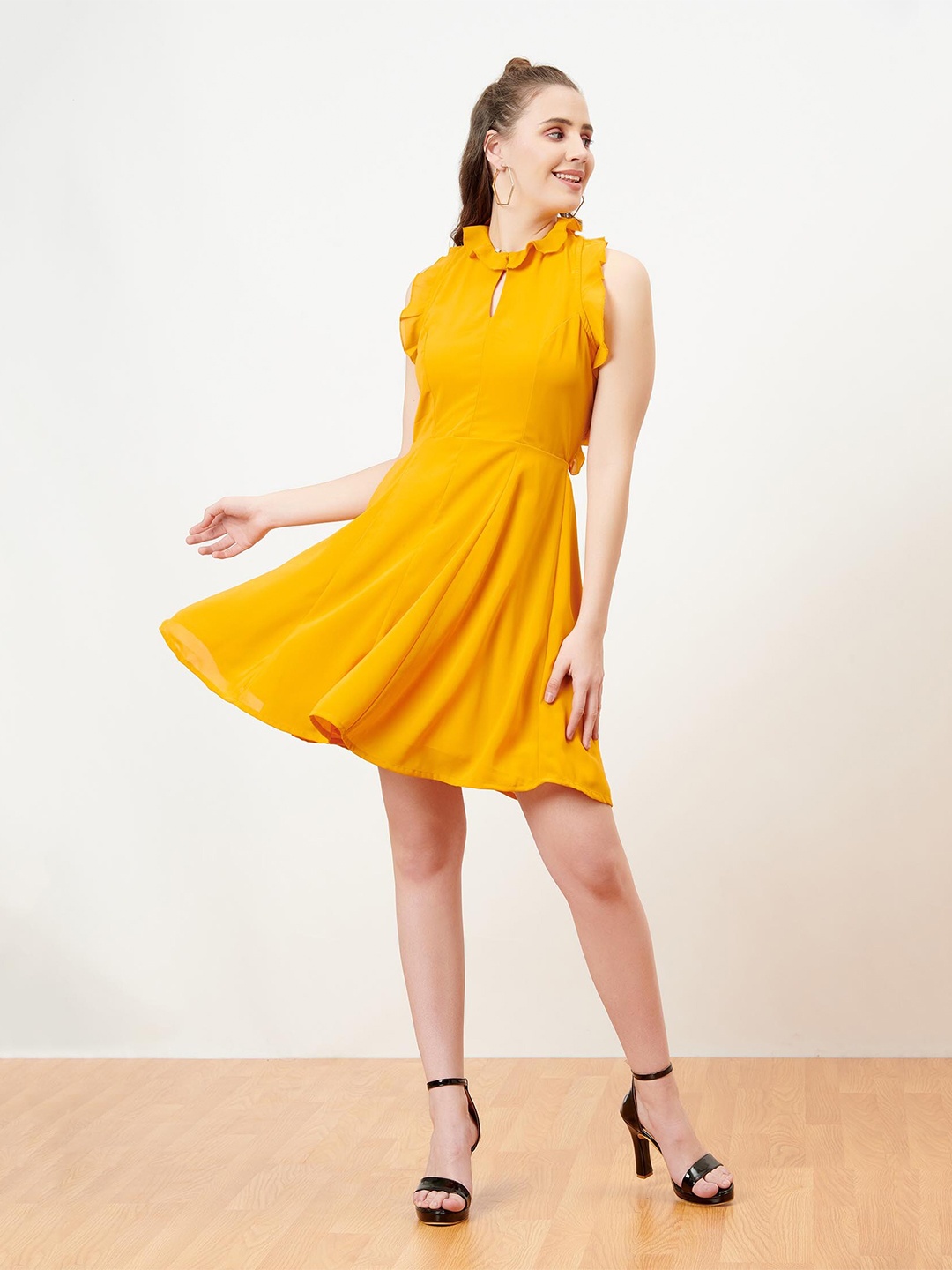 

enzeo Yellow Tie-Up Neck Dress