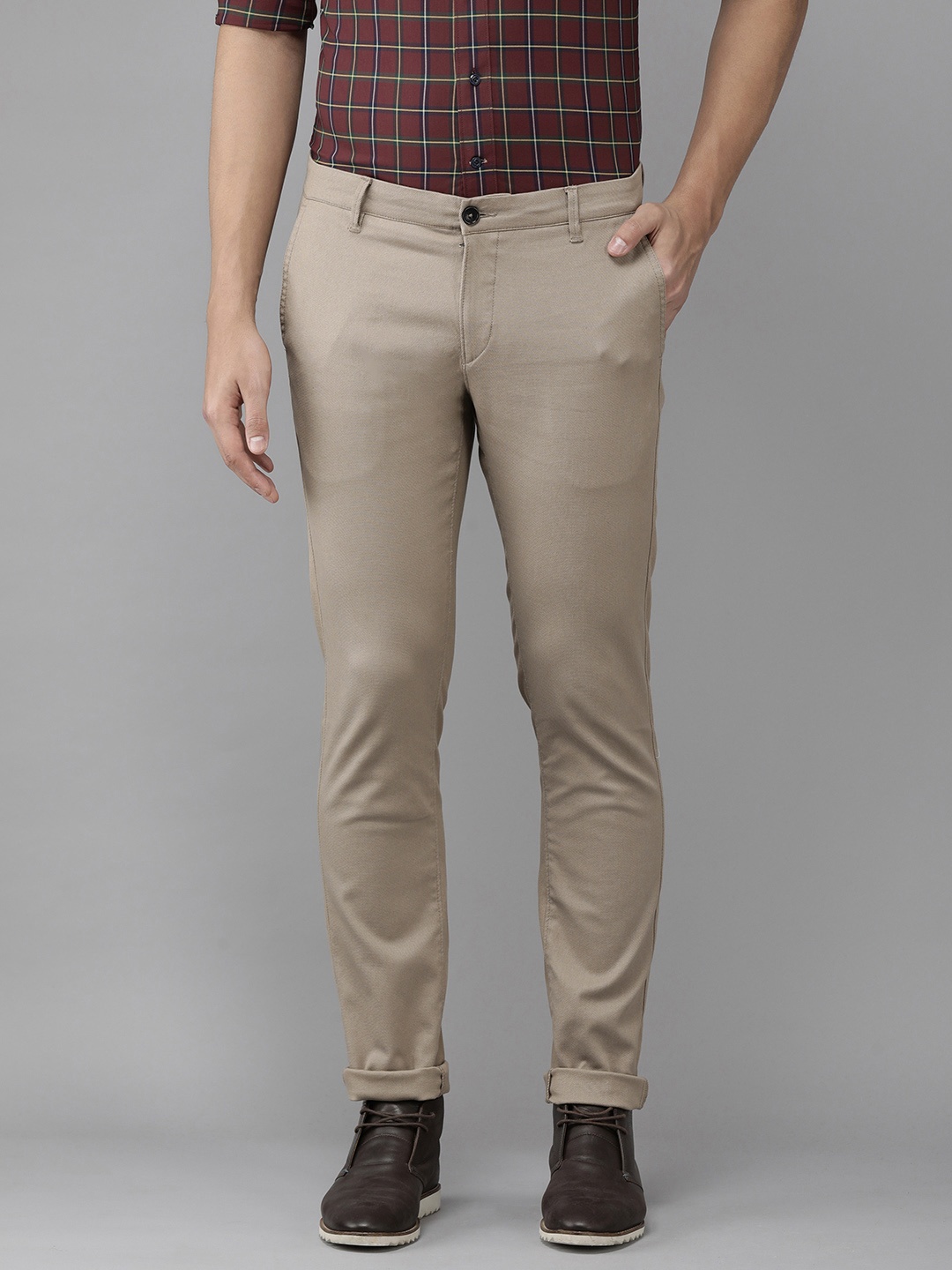 

U.S. Polo Assn. Men Beige Solid Slim Fit Corduroy Regular Trousers