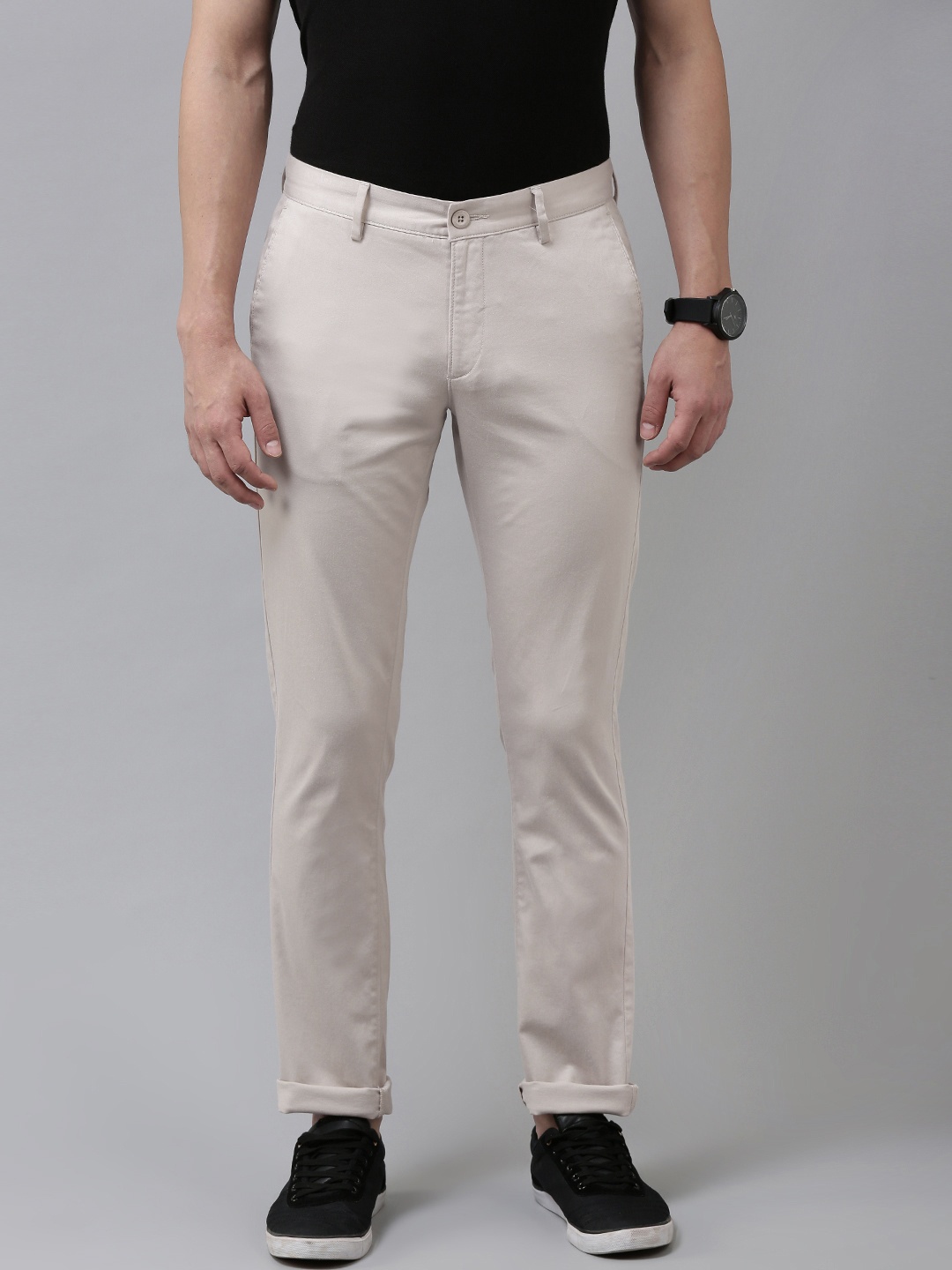 

U S Polo Assn Men Beige Solid Slim Fit Mid-Rise Regular Trousers