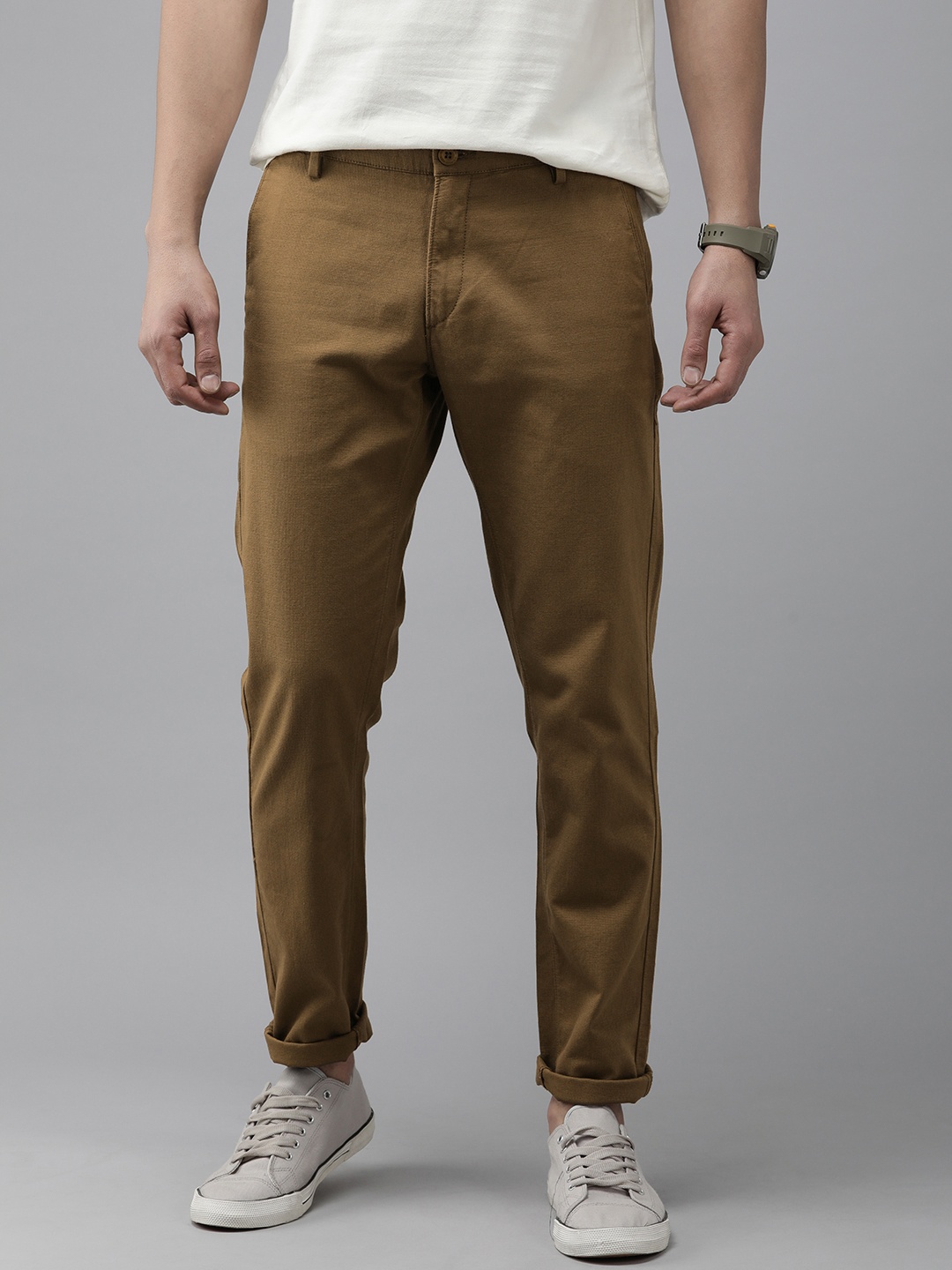 

U.S. Polo Assn. Men Trim Fit Textured Corduroy Mid Rise Regular Trousers, Brown
