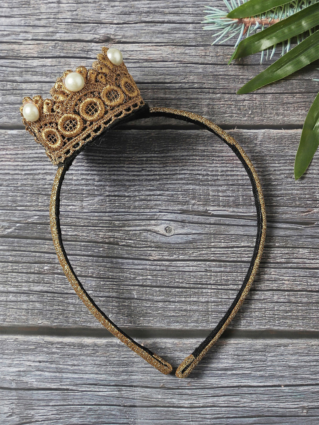 

TIPY TAP Girls Gold-Toned & White Hairband