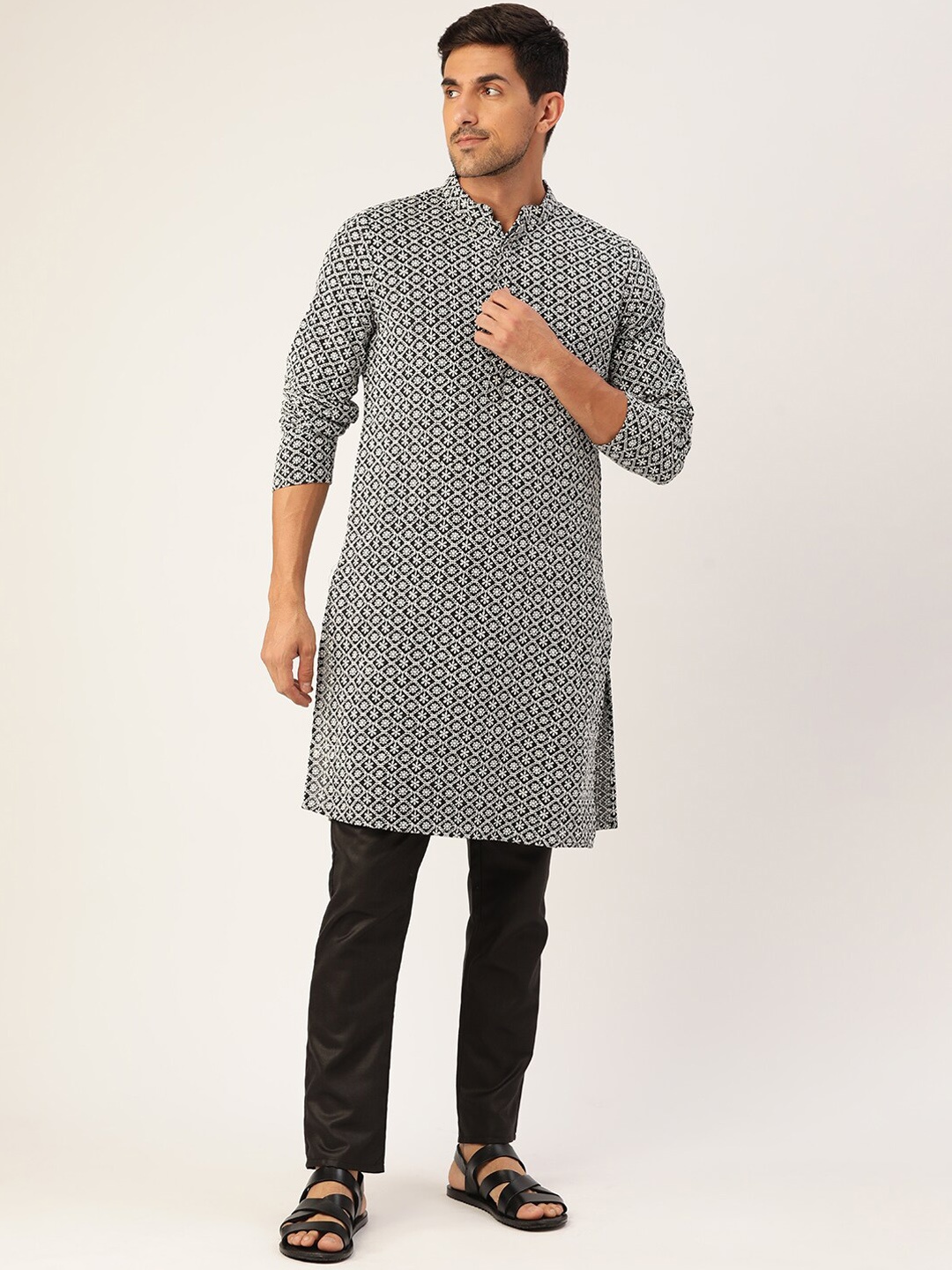 

Molly & Michel Men Black Chikankari Embroidered Pure Cotton Kurta