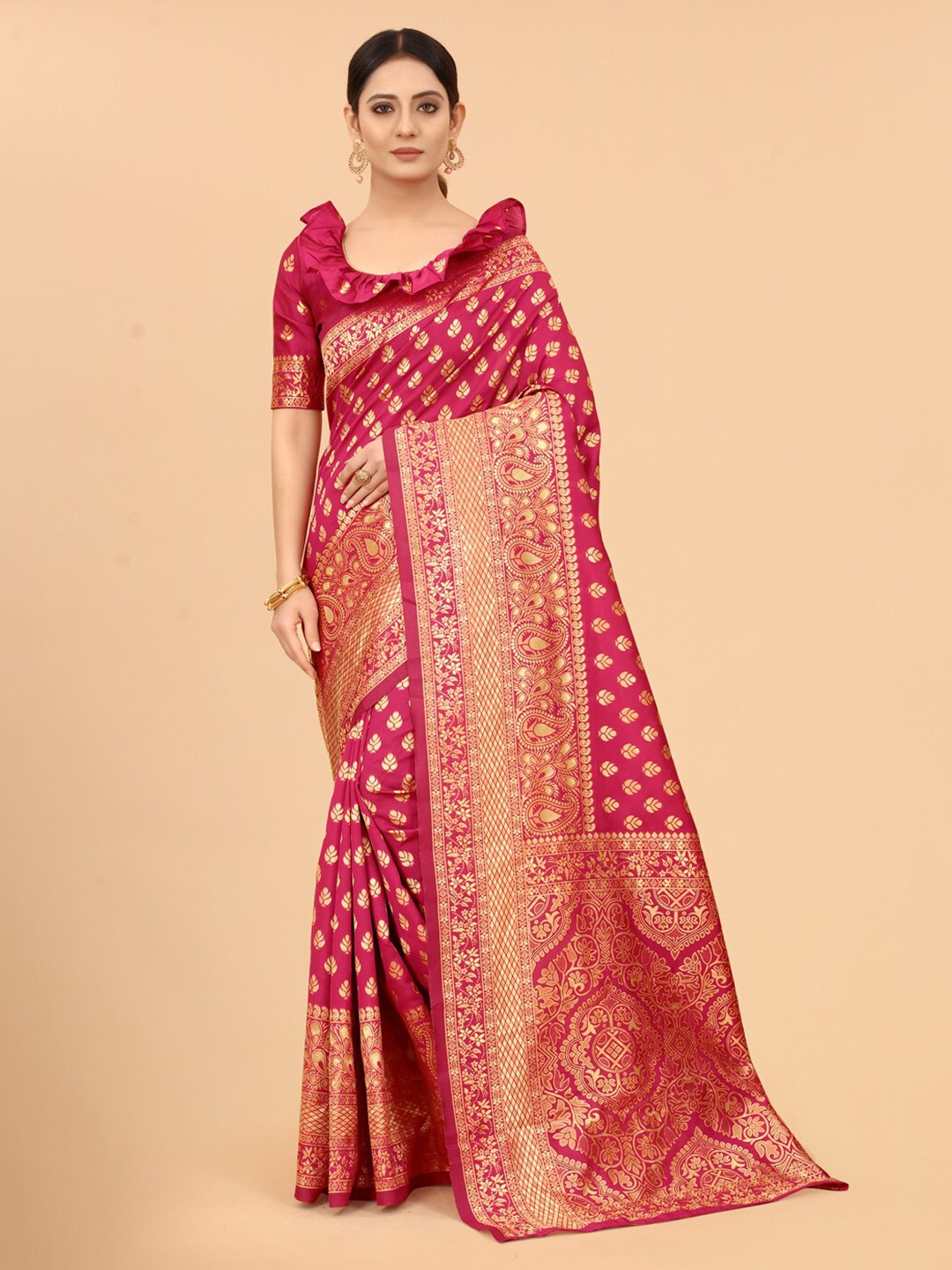 

WELL WORN Women Red & Gold-Toned Woven Design Zari Silk Cotton Banarasi Saree