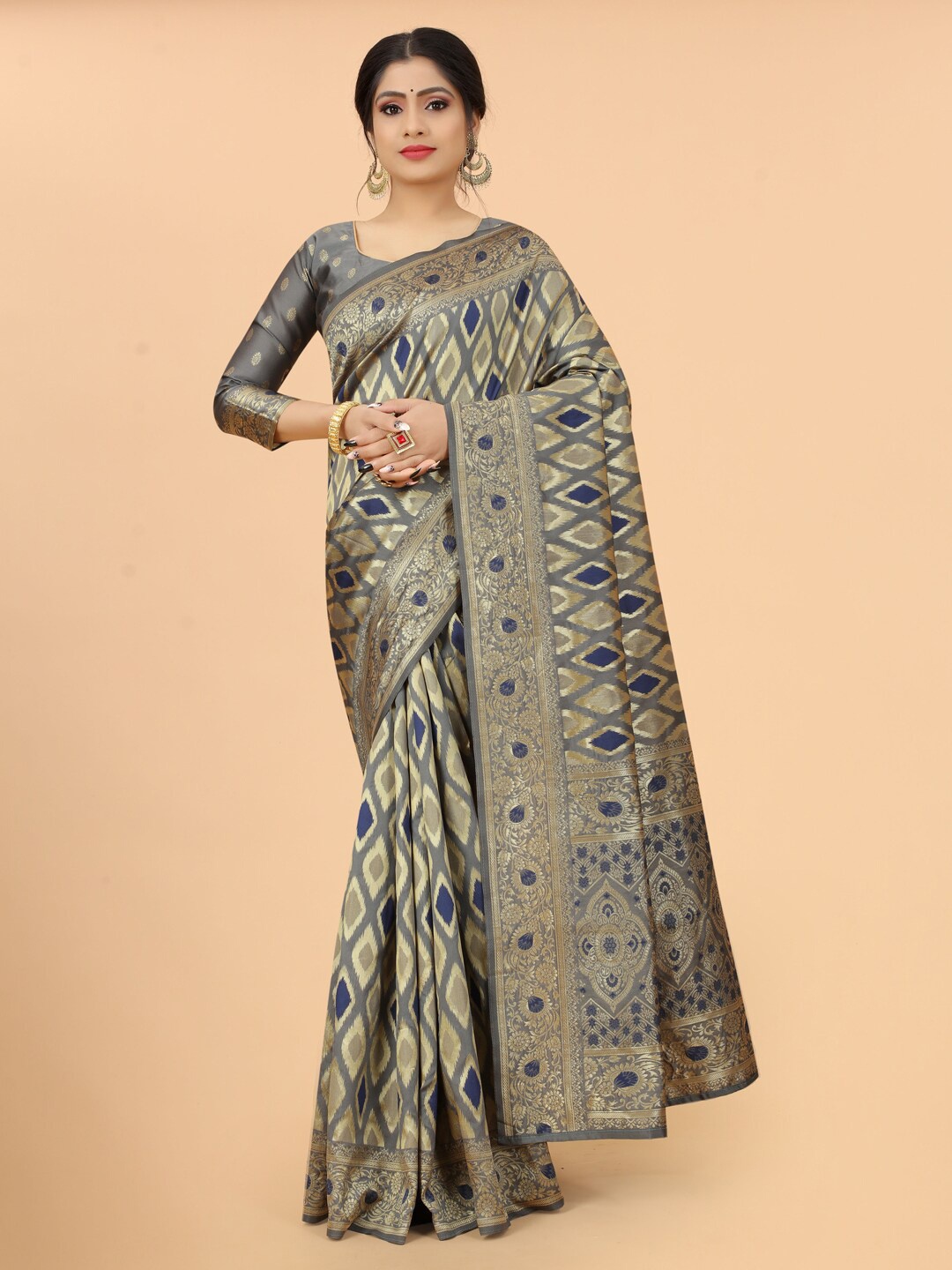 

WELL WORN Grey & Gold-Toned Woven Design Zari Silk Cotton Banarasi Saree