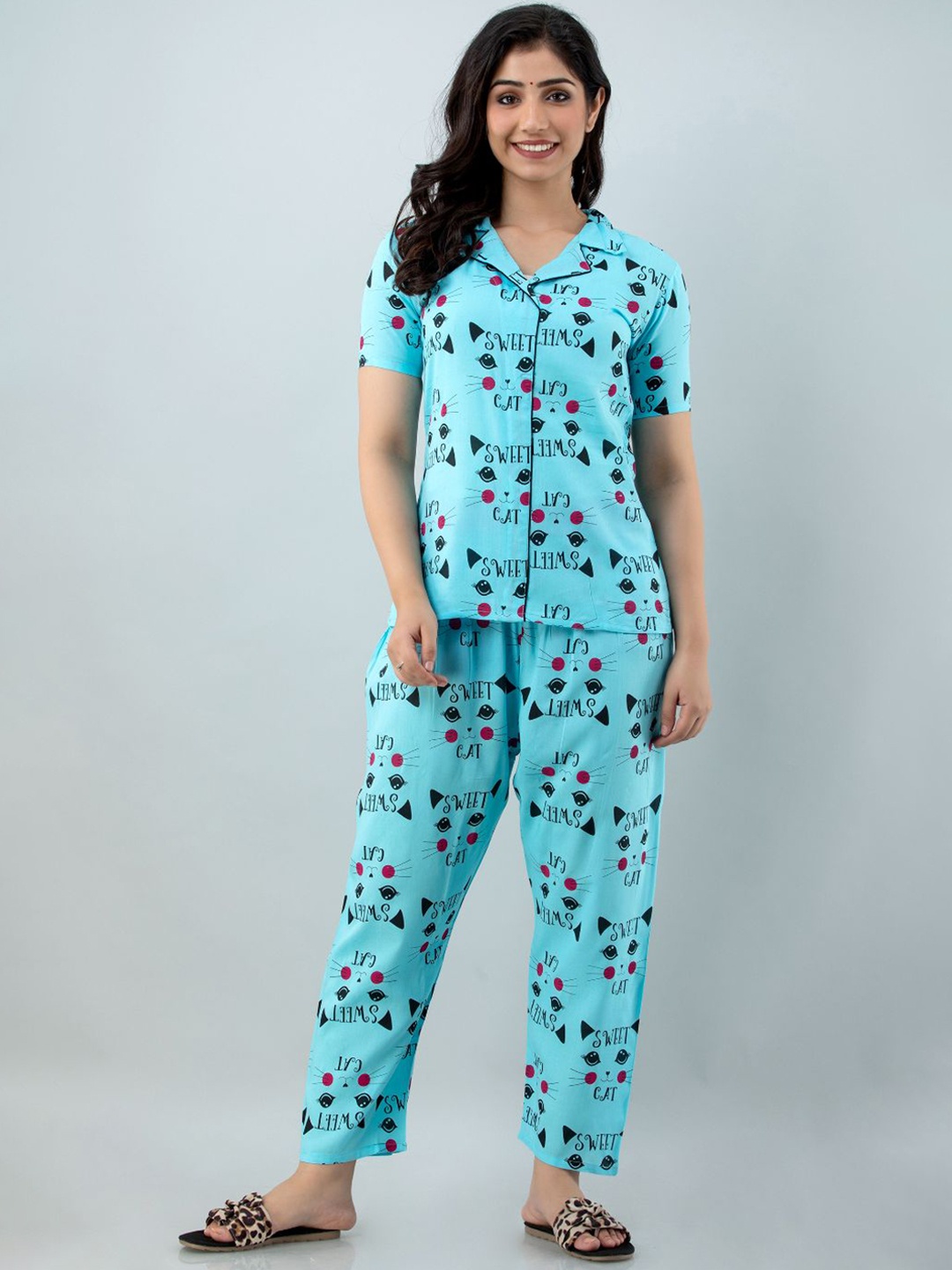 

FABISTA Women Blue & Black Printed Night suit