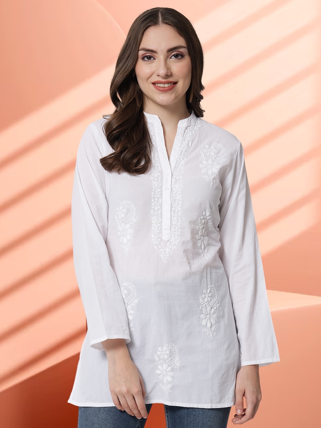 

PARAMOUNT CHIKAN White Embroidered V-Neck Chikankari Pure Cotton Chikankari Kurti