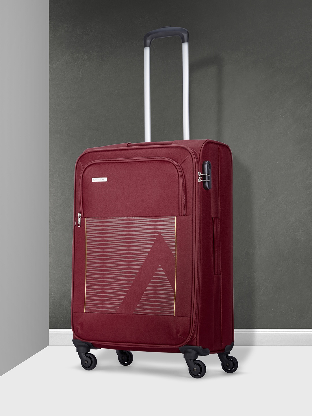 

Aristocrat Red TITUS4W 78 Large Trolley Suitcase