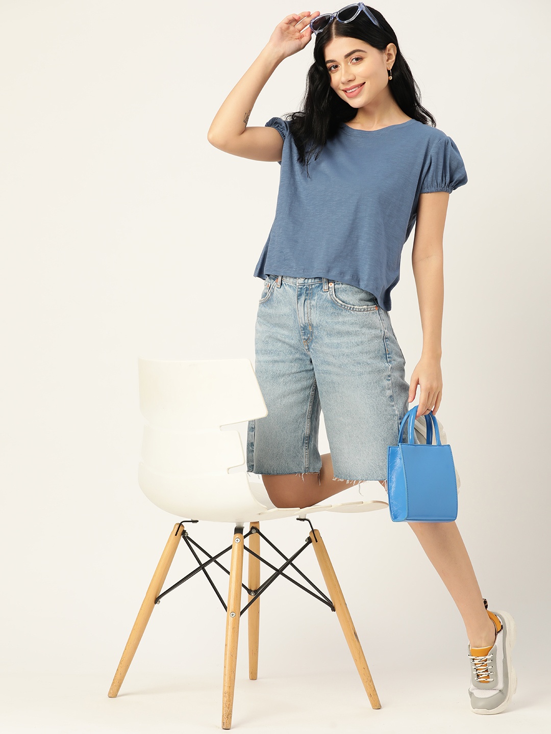 

DressBerry Blue Solid Puff Sleeves Top