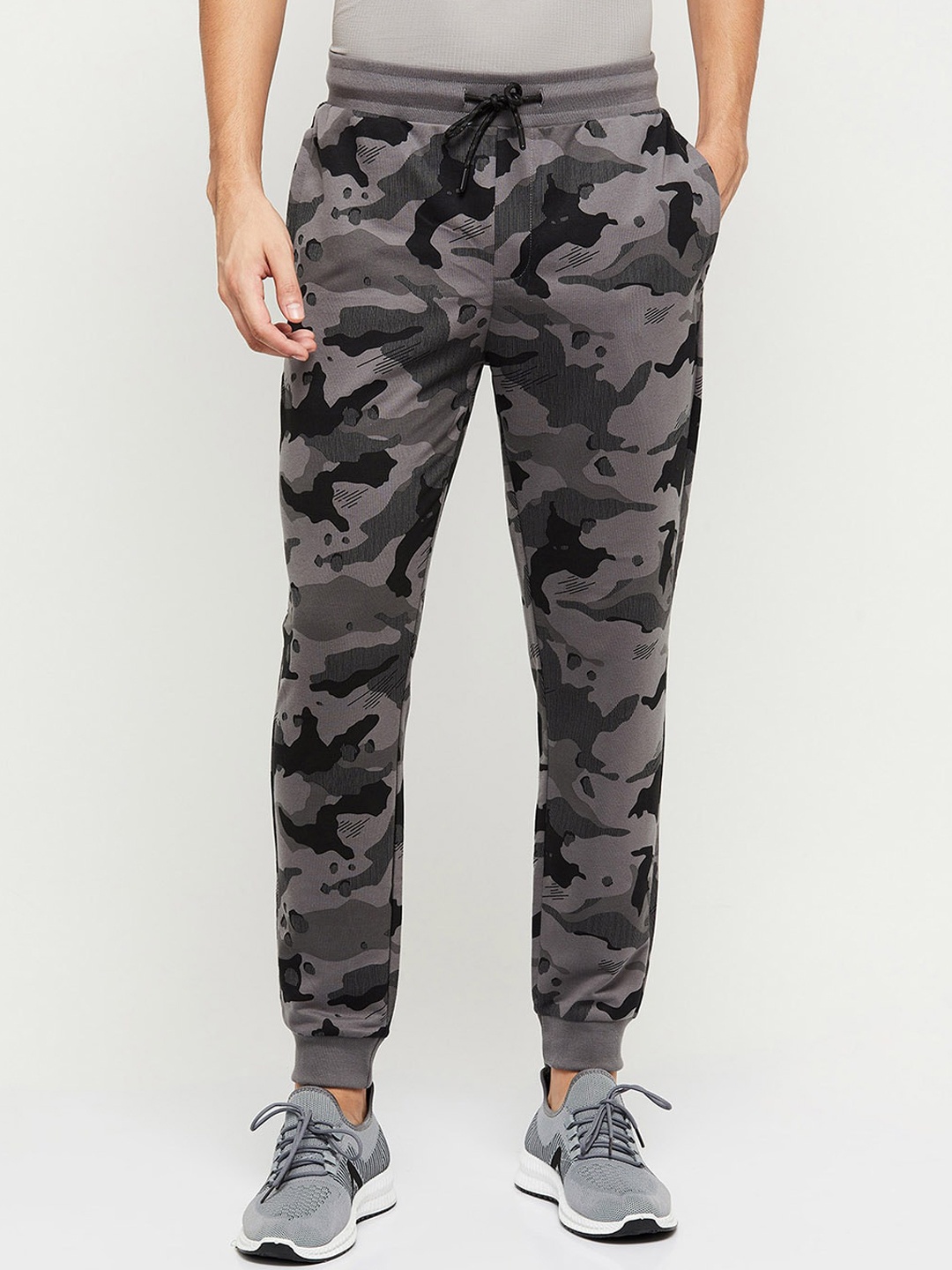 

max Men Grey Camouflage Printed Joggers