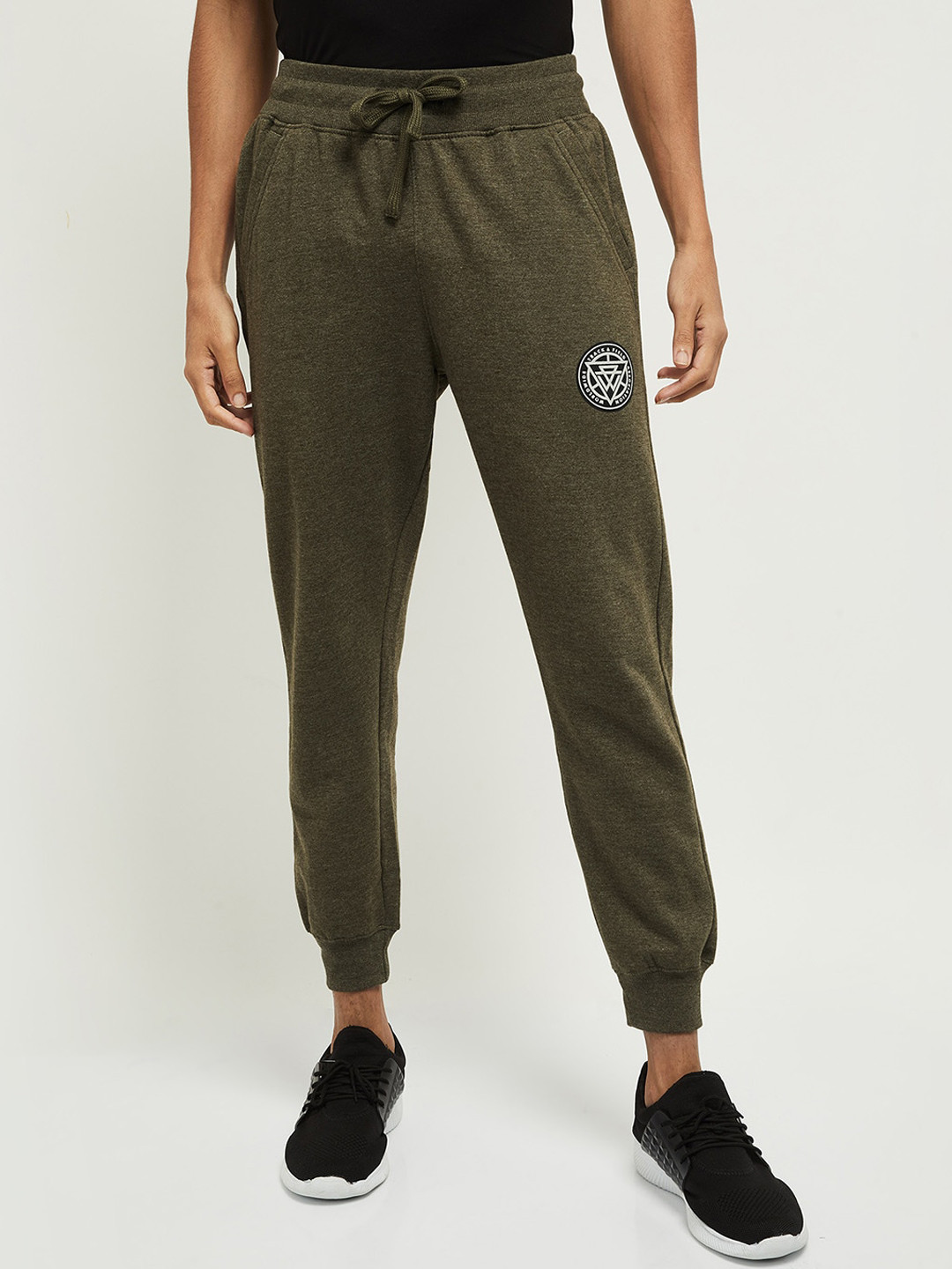 

max Men Green Solid Track Pants