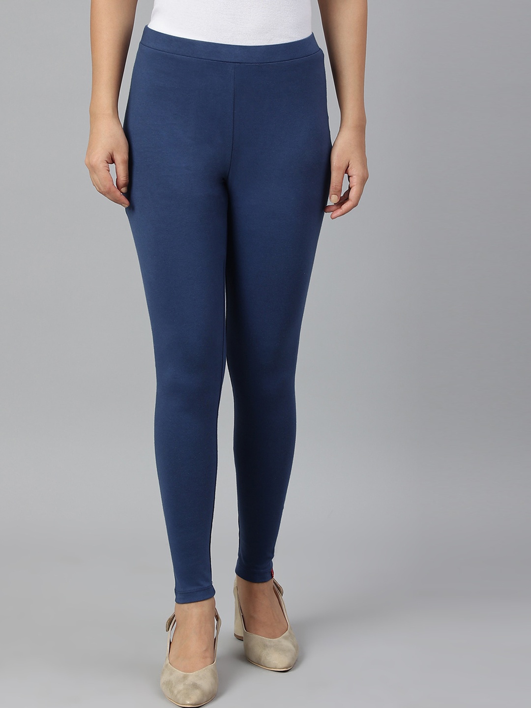 

W Women Blue Solid Ankle Length Leggings
