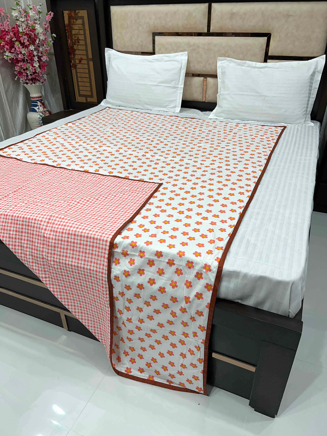 

Pure Decor Unisex TC 233 Red Blankets Quilts and Dohars