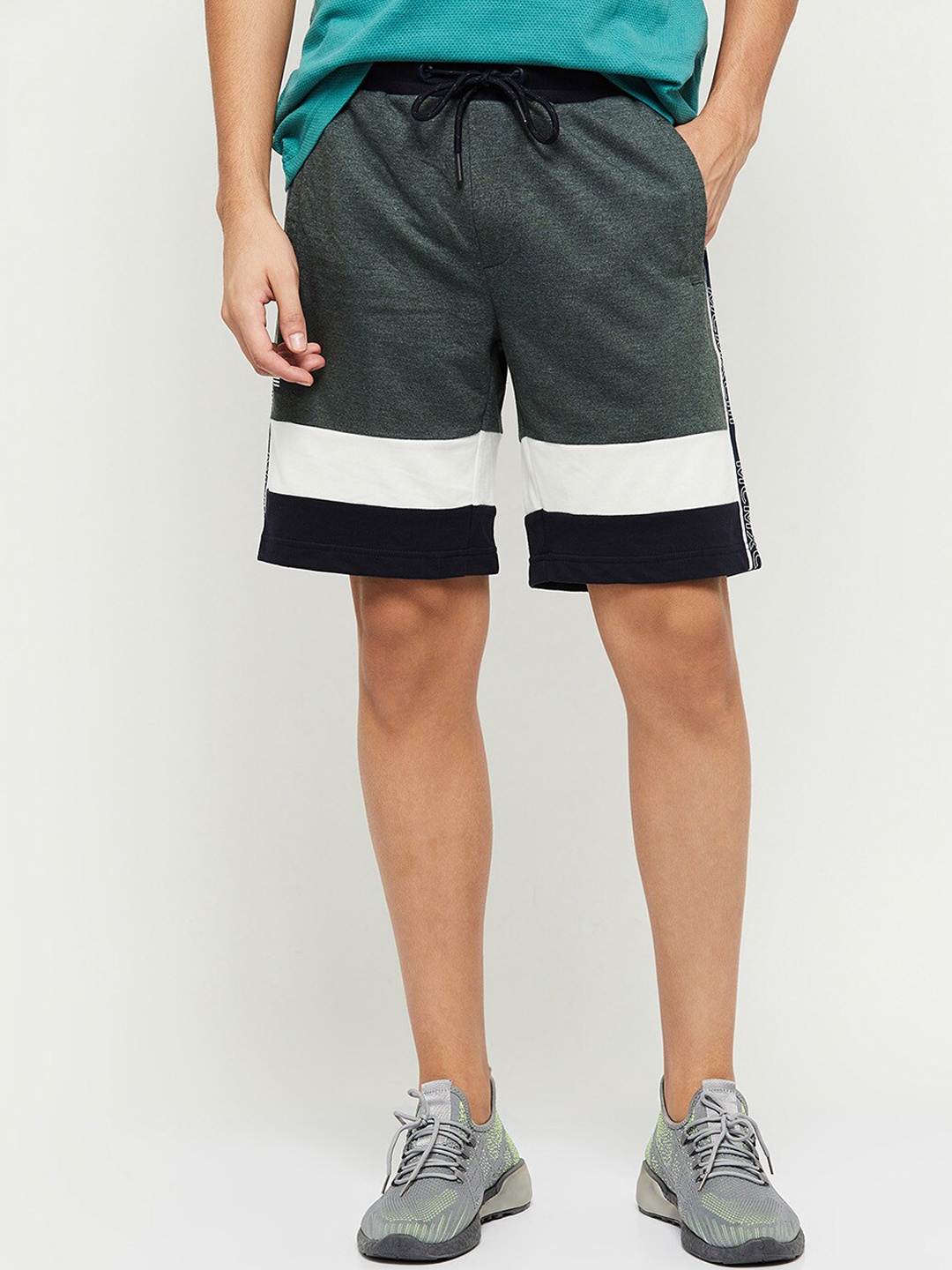 

max Men Green Colourblocked Shorts
