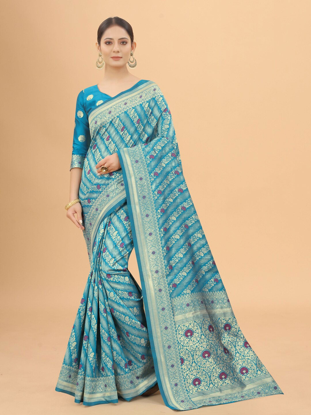

WELL WORN Turquoise Blue & Gold-Toned Banarai Saree
