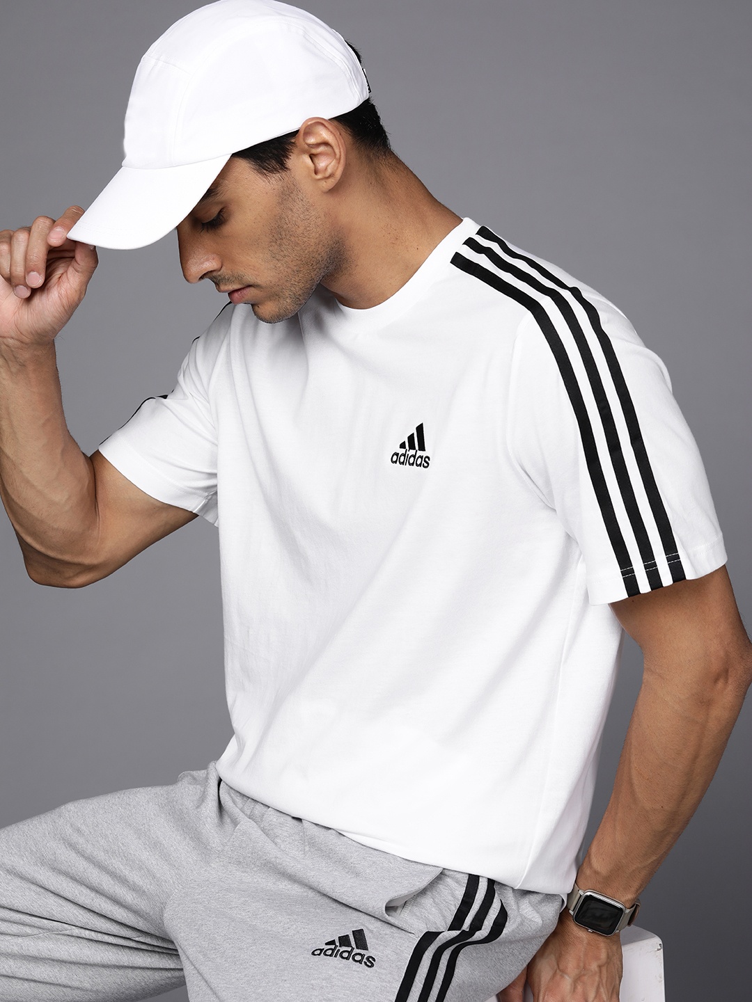 

ADIDAS Men White & Black T-shirt