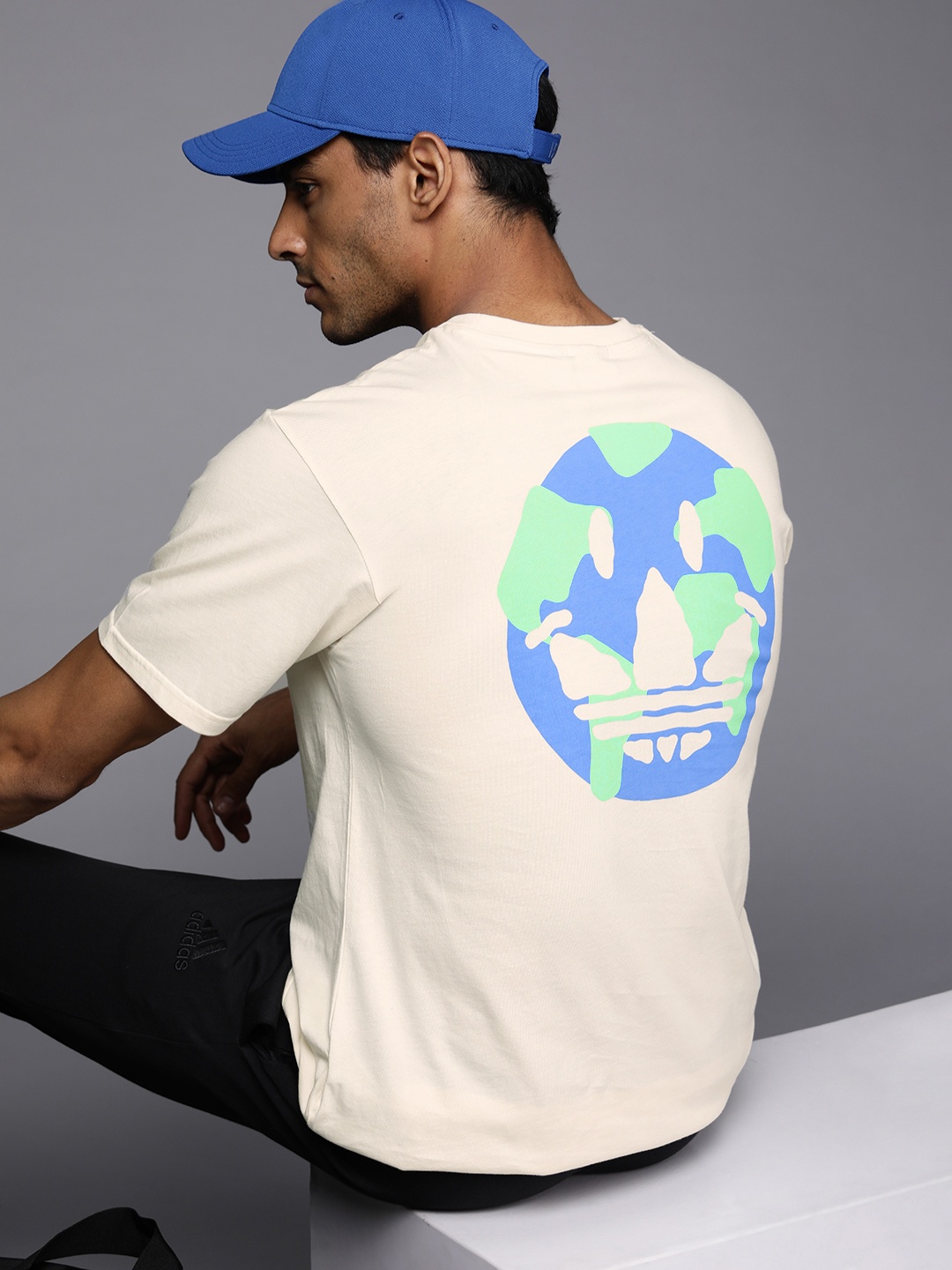 

ADIDAS Originals Men Off White Happy Earth Graphic Printed Organic Cotton T-shirt