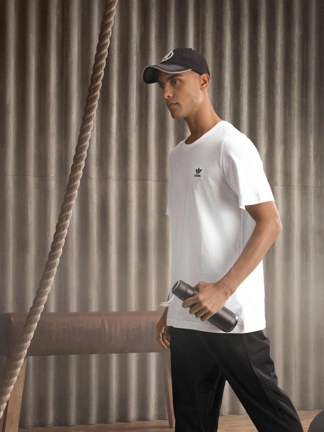 

ADIDAS Originals Men White Adicolor Essentials Trefoil Logo Pure Cotton T-shirt